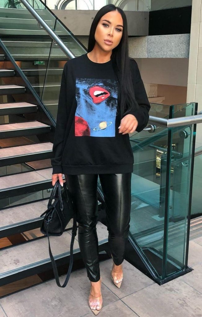 http://niquewallace.com/wp-content/uploads/2019/05/oversize-shirt-652x1024.jpg