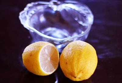 Health Benefits of Lemon Water For your Hair, Skin & Body